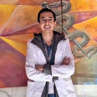 Ampliar imagen: Alejandro Alonso Lozada, Especialista en Rehabilitación y Medicina Física Azcapotzalco