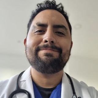 José Pablo Fernández Magaña, Médico general Querétaro