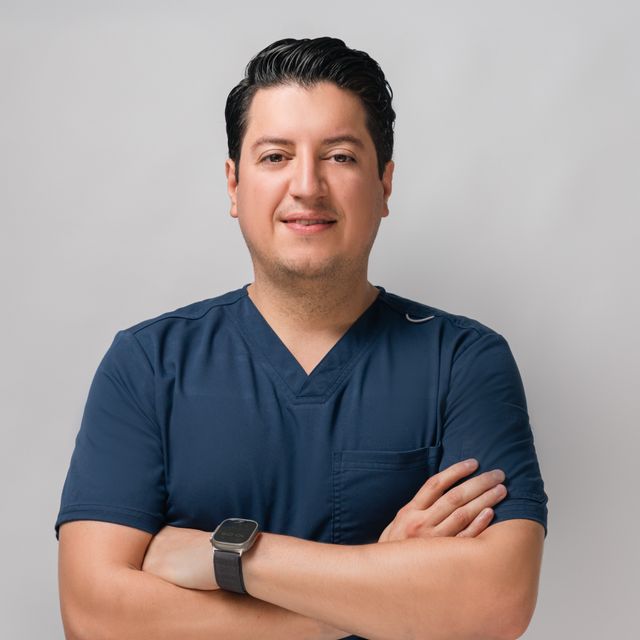 Ernesto Dávila Legorreta, Urólogo Guadalajara