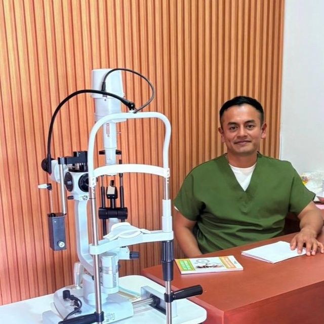 Gil Noe Bautista Perez, Oftalmólogo Yucatan
