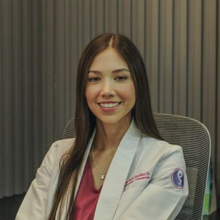 Ampliar imagen: Claudia Rosita Gonzalez Chavez, Ginecólogo Villa de Alvarez