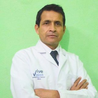 Ampliar imagen: Juan Carlos Cervantes Flores, Optometrista León