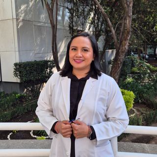 Ampliar imagen: Laura Beatriz Salas López, Especialista en Rehabilitación y Medicina Física Coyoacán