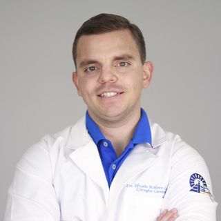 Ampliar imagen: Efrain Ralero Castello, Cirujano oncólogo Veracruz