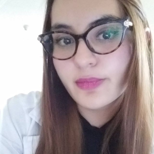 Kenia  Escamilla Orzuna , Cirujano general Acambaro