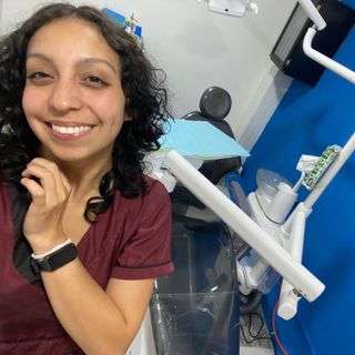 Ampliar imagen: Rosa Monserrat Montoya, Dentista - Odontólogo Gustavo A Madero