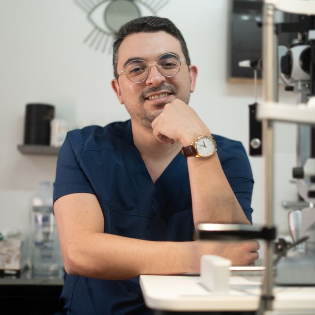 Orlando Daniel Quintanar Haro, Oftalmólogo Cuauhtémoc