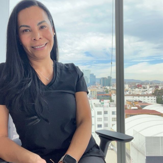 Reyna Laura  López Sánchez , Ginecólogo Benito Juárez