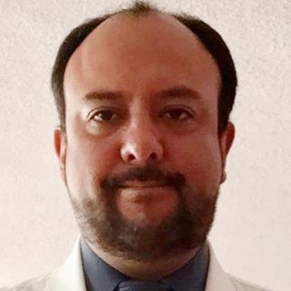 Ampliar imagen: Julio César Meza Sánchez, Cirujano general Naucalpan de Juárez