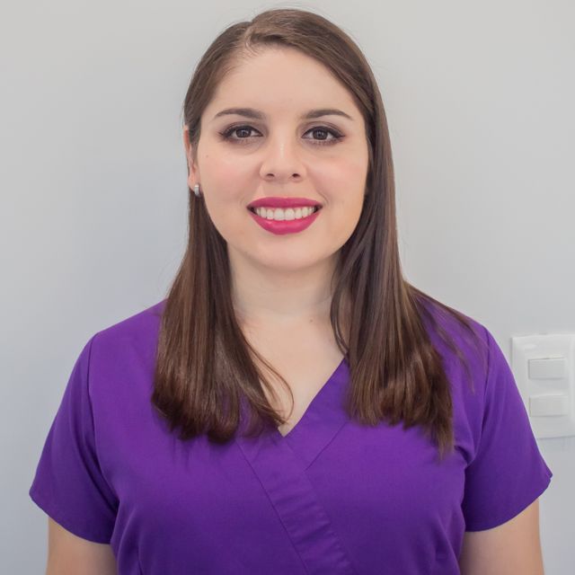 Cynthia Karla Altamirano Garza, Dentista - Odontólogo Monterrey