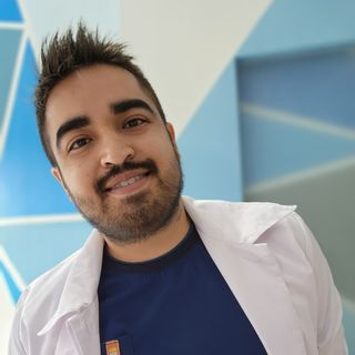 Dr. Christian García Ruiz