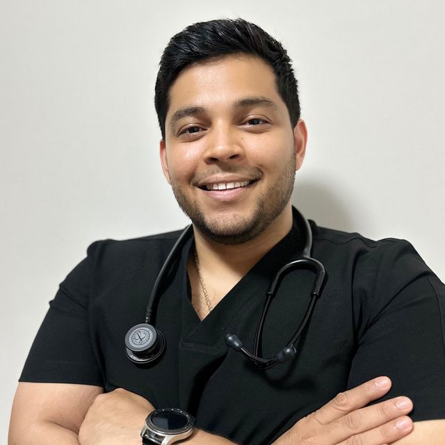 Pablo Andres Reatiga Vega, Internista San Jose del Cabo