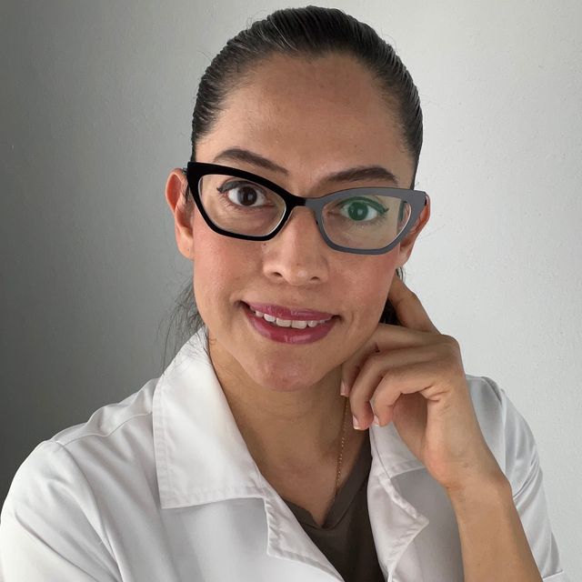 Iris Ocampo Fonseca, Dentista - Odontólogo Cuauhtémoc