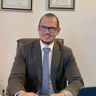 Dr. Roberto Matamoros Ruiz