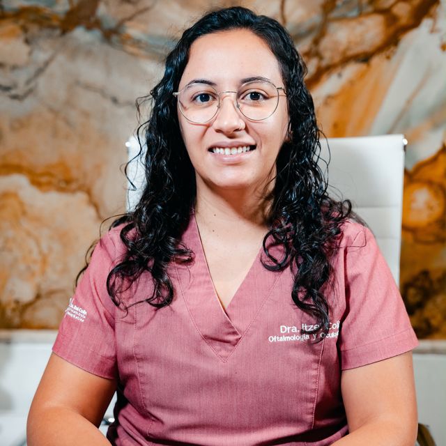 Itzel Colin Velázquez, Oftalmólogo Guadalajara