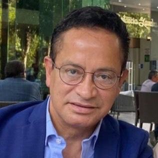 Ampliar imagen: Ignacio Castañeda Arellano, Ginecólogo Guadalajara