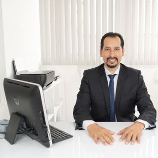 Ampliar imagen: Angel Ramón, Endocrinólogo Cuauhtémoc