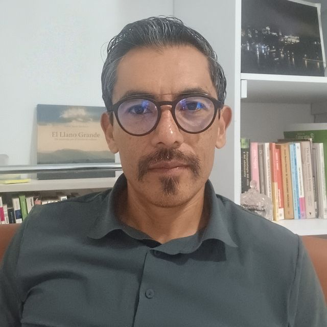 Adrian Tovar Camacho, Psicólogo Guadalajara