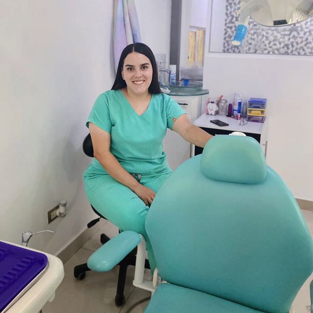 Cynthia Hernandez Castro, Dentista - Odontólogo Torreon