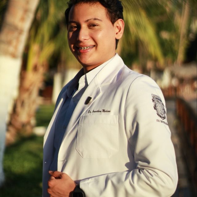Jonathan Medina, Médico general Tijuana