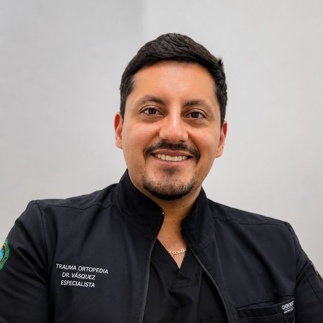 Edgar Moisés Vásquez Argüelles, Ortopedista Xalapa