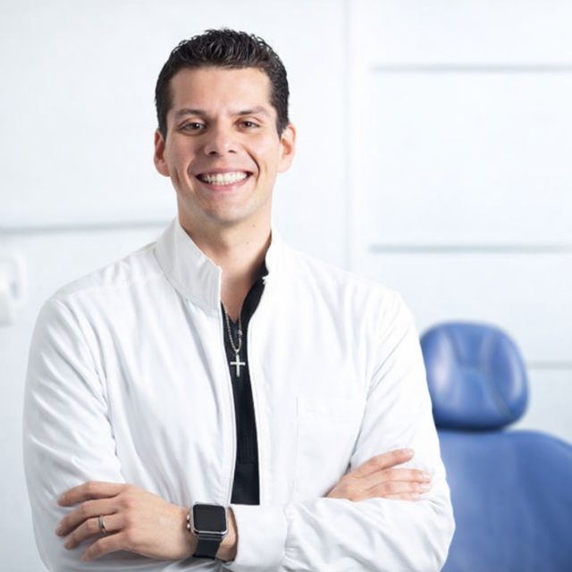 Edwin Serrano, Dentista - Odontólogo Tlalnepantla de Baz