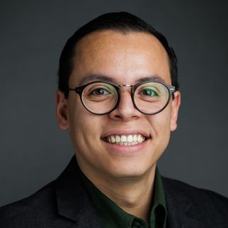 Dr. Johnatan Ayala Bejar