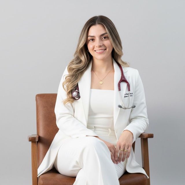 Fernanda Mata, Médico general Santiago de Querétaro