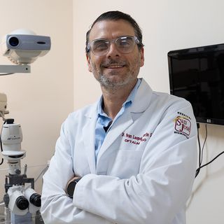 Ampliar imagen: Iván Leopoldo Morfin Salido, Oftalmólogo Hermosillo