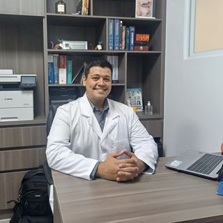 Ampliar imagen: Daniel Arceo Venegas, Ortopedista San Juan del Rio