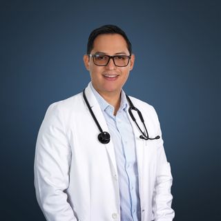 Oscar Javier García Herrera, Médico general Querétaro