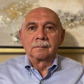 Ampliar imagen: Roberto Diaz Estrada, Neurocirujano Reynosa