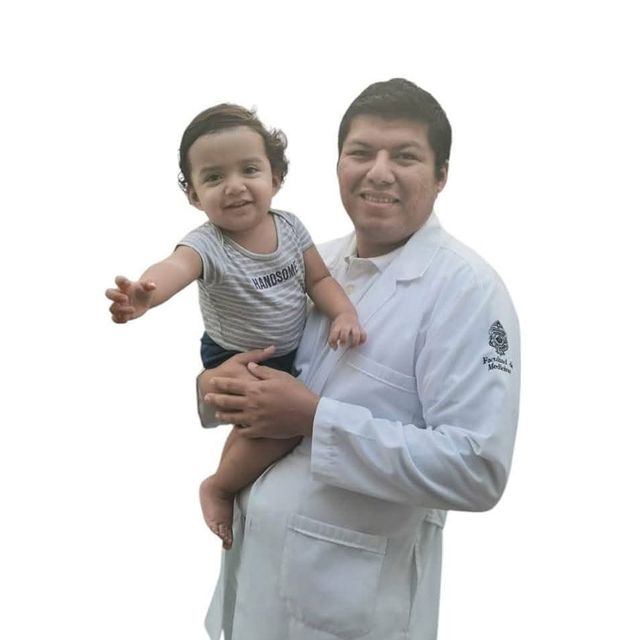 Geovanny  Aguilar Canche , Médico general Mérida
