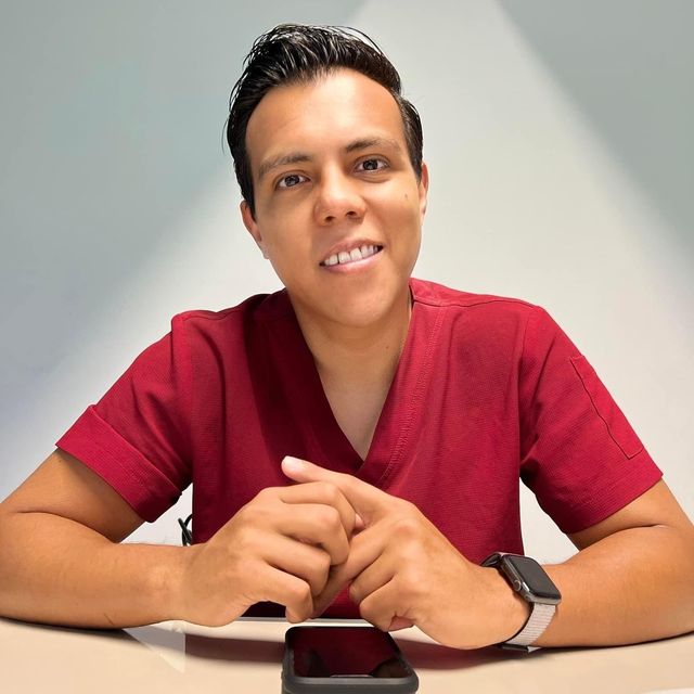 Ricardo Rocha Rojas, Internista Monterrey
