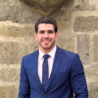 Norberto Elenes Zazueta, Cirujano plástico Guadalajara