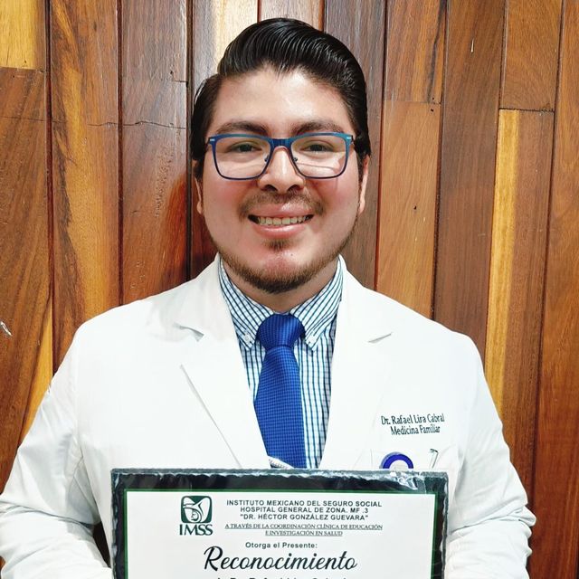 Rafael Lira Cabral, Médico general Mazatlan