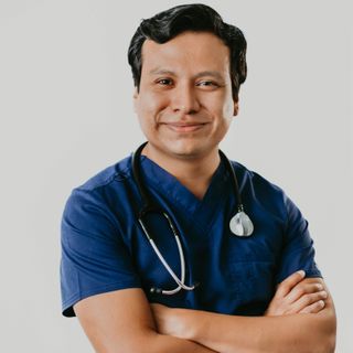 Ampliar imagen: Galdino Hernandez, Internista Apodaca