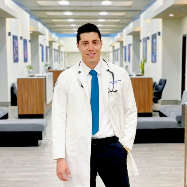 Jorge Carranza Ayala, Nefrólogo Delicias