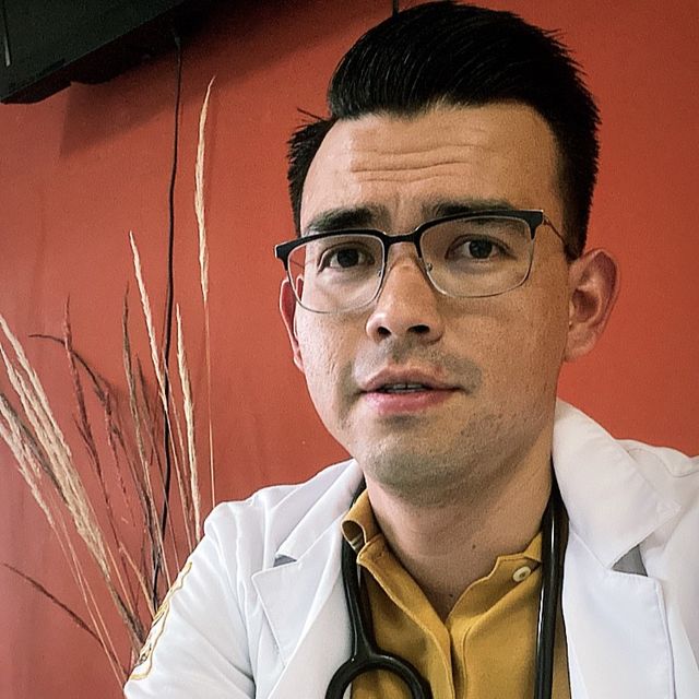 Victor Manuel Alfaro Quintero, Médico general Ciudad de México