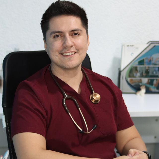 Oscar Márquez  Villanueva, Fisioterapeuta Zapopan