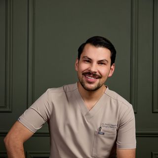 Fernando Isaac Recio España, Cirujano plástico Cuauhtémoc