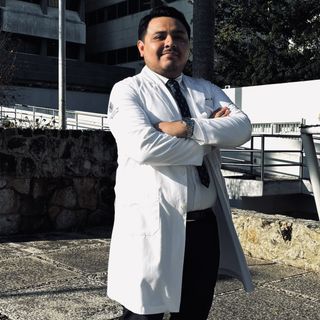 Adán de Jesús  Aldana Cetina, Traumatólogo Mérida