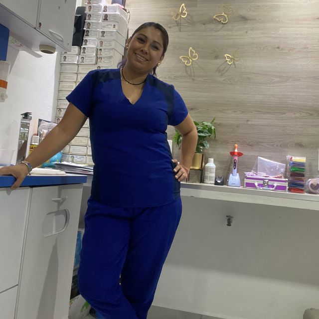 Diana Belén Parral Quintero, Dentista - Odontólogo Ayala