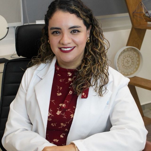 Claudia Ivette Anguiano Flores, Geriatra León