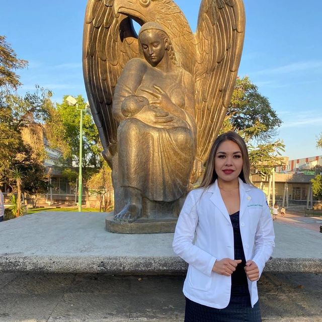Vianca Lucero Partida Mayorquin, Ginecólogo Nuevo Laredo