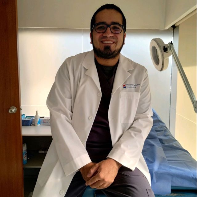 Carlos Gerardo  Contreras Peralta , Médico general Benito Juárez