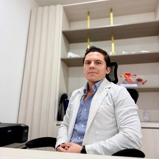 Josue  Neftaly Orizaba Moreno, Ginecólogo Querétaro