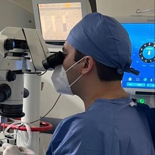 Ampliar imagen: Carlos Iván Campos Wolter, Oftalmólogo Villahermosa