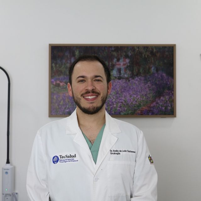 Emilio  De León , Urólogo Heroica Matamoros
