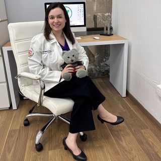 Ampliar imagen: Adriana de Hoyos Garza, Pediatra San Pedro Garza Garcia